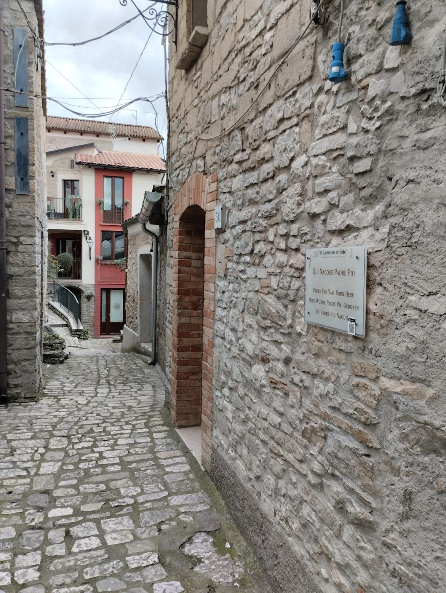 Dimora Forgione B&B - Pietrelcina Kültér fotó