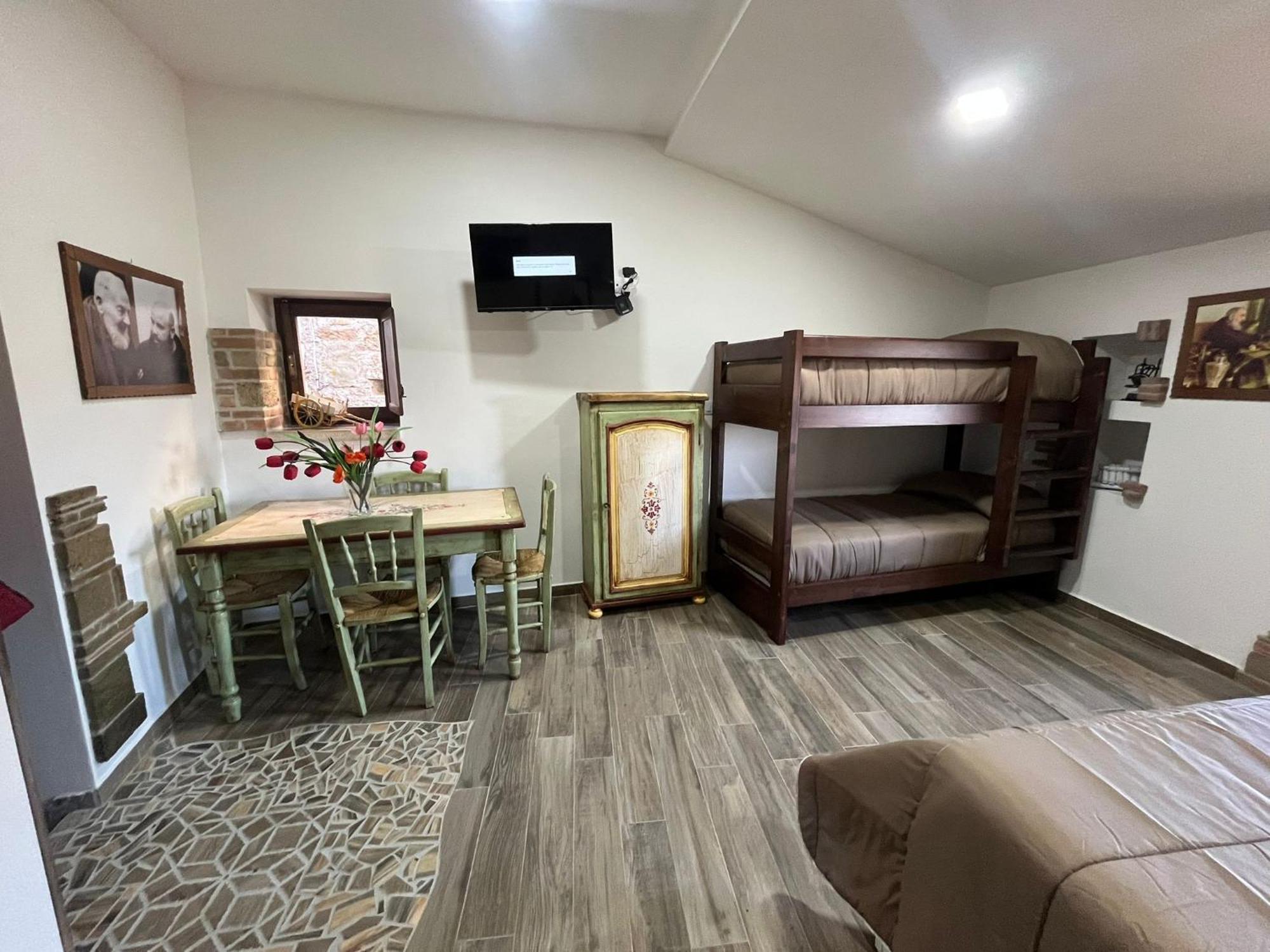 Dimora Forgione B&B - Pietrelcina Kültér fotó