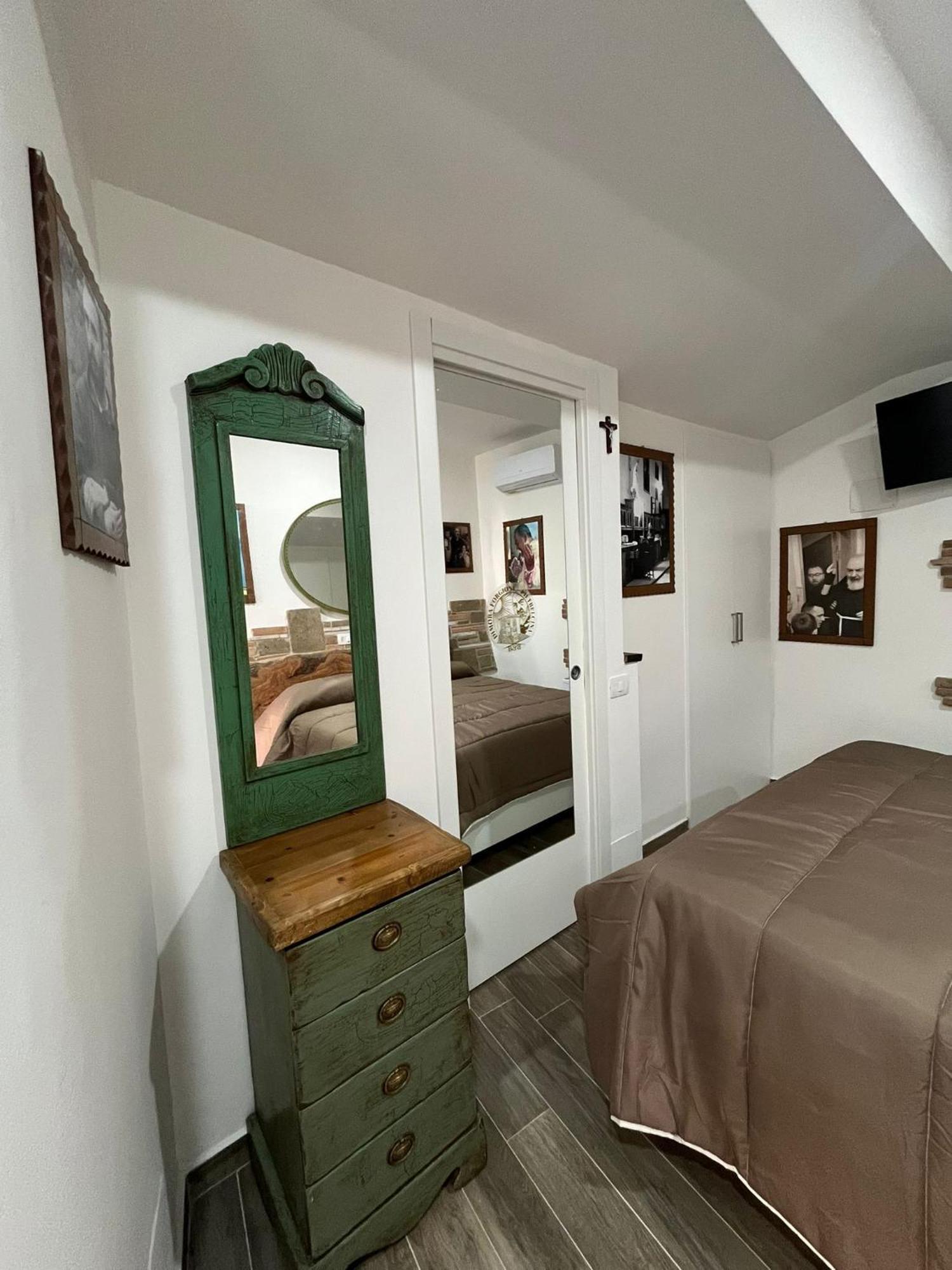 Dimora Forgione B&B - Pietrelcina Kültér fotó